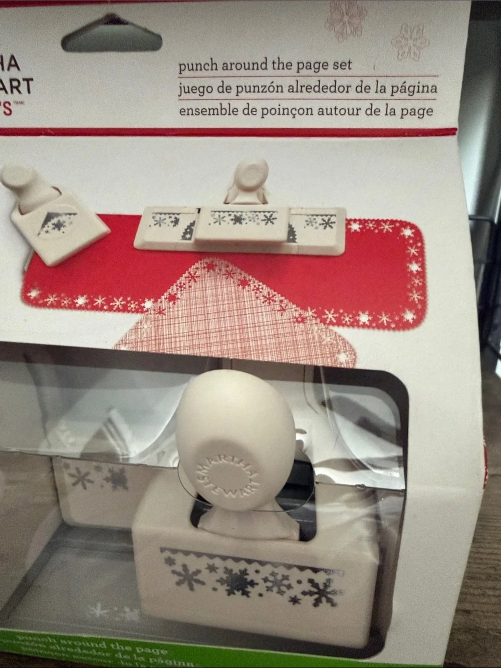 Martha Stewart White Snowflake Edge and Corner Paper Punch Set